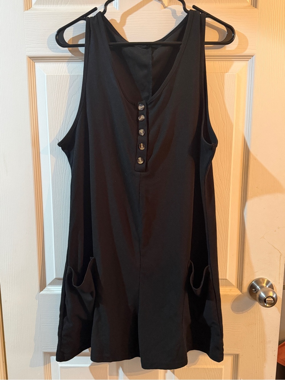 Women’s Black Sleeveless Button Front Tunic Top